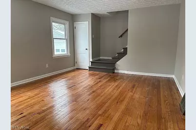 1570 Oakwood Avenue, Akron, OH 44301 - Photo 2