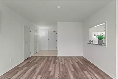 12520 Edgewater Drive #1504, Oakwood, OH 44107 - Photo 6