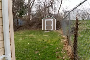 444 Sunshine Ave, Youngstown, OH 44505 - Photo 8