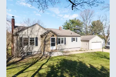 2427 Wadsworth Road, Norton, OH 44203 - Photo 2