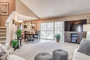 66 Falling Water Cir, Munroe Falls, OH 44262 - Photo 4