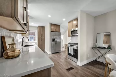 3630 Raymont Boulevard, University Heights, OH 44118 - Photo 10