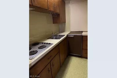 790 S Cleveland Massillon Road, Akron, OH 44333 - Photo 14