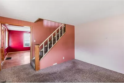 334 W 4th Street, Dover, OH 44622 - Photo 8