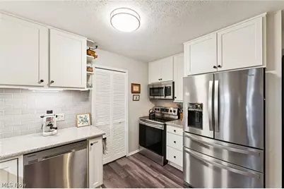 8615 Scenicview Drive, Grandview Heights, OH 44147 - Photo 14