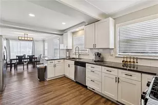 4284 Silsby Rd, University Heights, OH 44118 - Photo 10