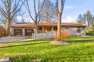 3595 Rolling Ridge Rd NE, Canton, OH 44721 - Photo 1