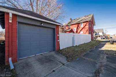 1000 Arlington Avenue SW, Canton, OH 44710 - Photo 2