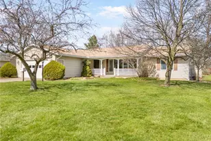 1520 Greenbriar Dr, Ashland, OH 44805 - Photo 2