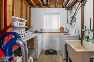 407 Ridgewood Dr, Eastlake, OH 44095 - Photo 22