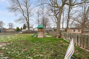 407 Ridgewood Dr, Eastlake, OH 44095 - Photo 26