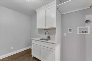 2130 W 42nd St, Loveland, OH 44113 - Photo 34