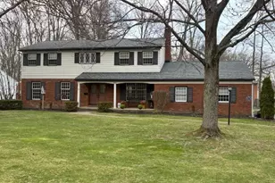 317 Verdant Ln, Canfield, OH 44406 - Photo 2