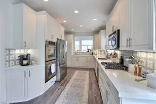 441 W Glengary Cir, Highland Heights, OH 44143 - Photo 12