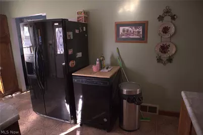 644 Southern Boulevard NW, Warren, OH 44485 - Photo 6