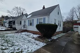 1566 E 195th St, Euclid, OH 44117 - Photo 2