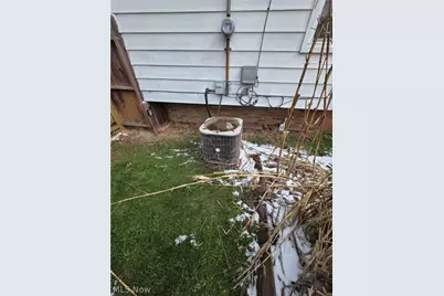 1566 E 195th Street, Euclid, OH 44117 - Photo 8