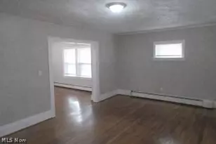 2015 Baxterly Ave, Oakwood, OH 44107 - Photo 4