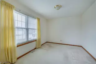 501 Falling Leaf Dr, Green Hills, OH 44131 - Photo 16