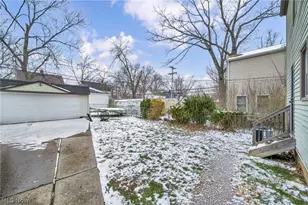 16908 Throckley Ave, Loveland, OH 44128 - Photo 8