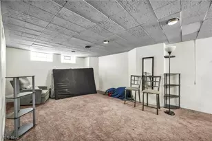 16908 Throckley Ave, Loveland, OH 44128 - Photo 32