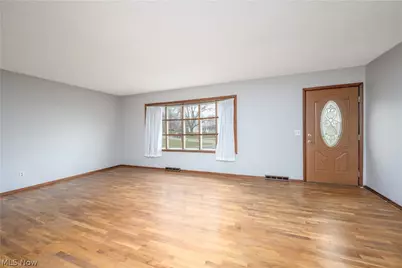 6860 Beridge Street, Louisville, OH 44641 - Photo 8
