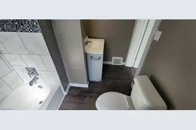 1514 Clermont Road, Loveland, OH 44110 - Photo 8