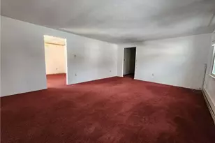 49871 S Park Cir, East Liverpool, OH 43920 - Photo 4