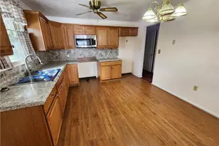 49871 S Park Cir, East Liverpool, OH 43920 - Photo 2