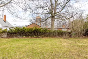 795 E 260th St, Euclid, OH 44132 - Photo 36