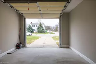 795 E 260th St, Euclid, OH 44132 - Photo 34