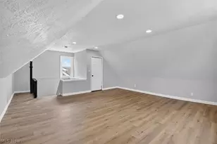 231 E 210th St, Euclid, OH 44123 - Photo 28