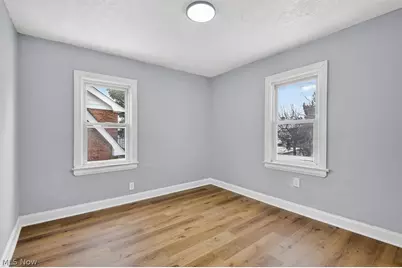 231 E 210th Street, Euclid, OH 44123 - Photo 24