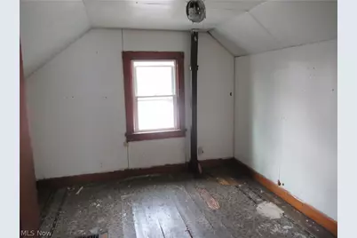 12704 Christine Avenue, Garfield Heights, OH 44105 - Photo 28