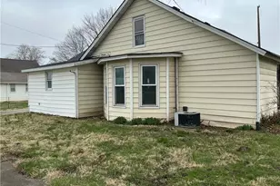 57 W 1st St, Frazeysburg, OH 43822 - Photo 2