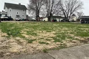 57 W 1st St, Frazeysburg, OH 43822 - Photo 4