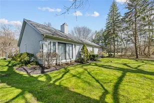 6656 Woodhawk Dr, Mayfield Heights, OH 44124 - Photo 42