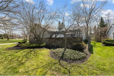 6656 Woodhawk Drive, Mayfield Heights, OH 44124 - Photo 2