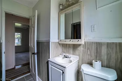 7615 Kenilworth Avenue, Parma, OH 44129 - Photo 14