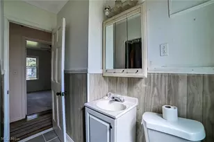 7615 Kenilworth Ave, Parma, OH 44129 - Photo 14