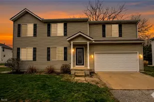 1083 Reeves Ct, Lakemore, OH 44312 - Photo 2