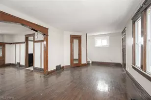 17421 Broadway Ave, Maple Heights, OH 44137 - Photo 4