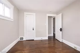 17421 Broadway Ave, Maple Heights, OH 44137 - Photo 20