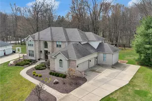 5315 Cloisters Dr, Canfield, OH 44406 - Photo 2