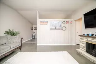 3295 Clearwater St NW, Warren, OH 44485 - Photo 8