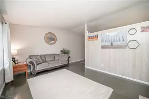 3295 Clearwater St NW, Warren, OH 44485 - Photo 6