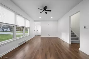 3041 Hudson Dr, Cuyahoga Falls, OH 44221 - Photo 6