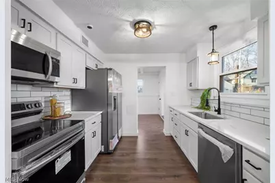 3041 Hudson Drive, Cuyahoga Falls, OH 44221 - Photo 8