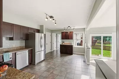 2340 Sandalwood Drive, Twinsburg, OH 44087 - Photo 10