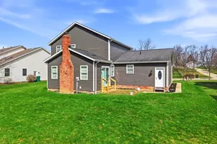 2340 Sandalwood Dr, Twinsburg, OH 44087 - Photo 2